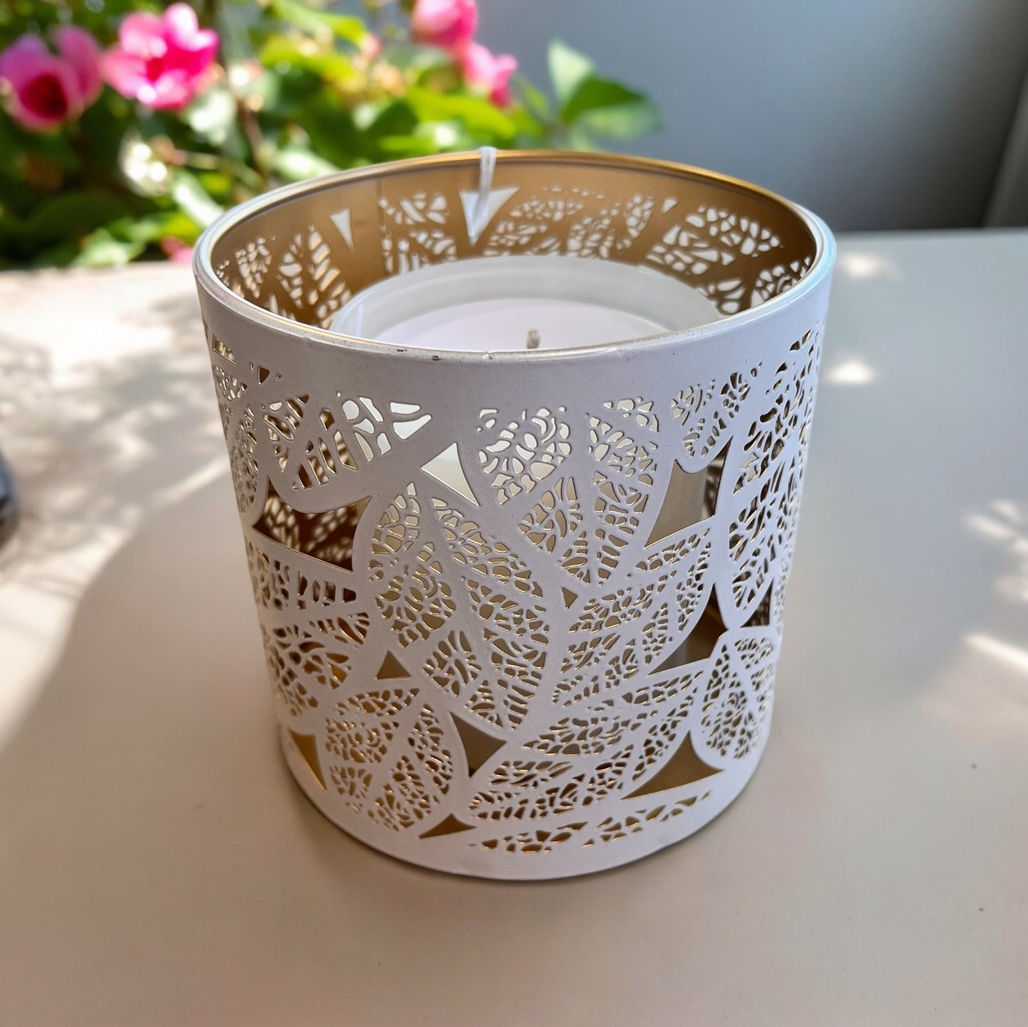 White & Gold Candle Holder/Melt Burner - Doves